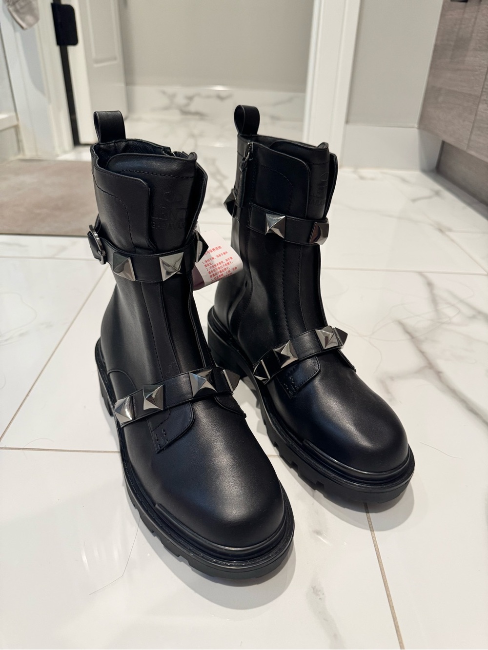 Designer dupe women’s boots 9